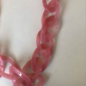 Colar a vida é cor de rosa