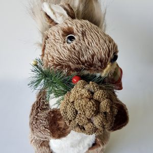 Esquilo Decorativo Com Avelã