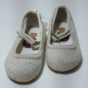 Sapato Branco Com Pérolas N 16