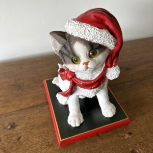 Gatinho Decorativo Gorro E Cachecol Noel