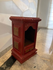 Móvel Vermelho